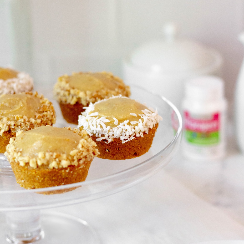 Maple Frosted Carrot Cake Cupcakes - Florajen
